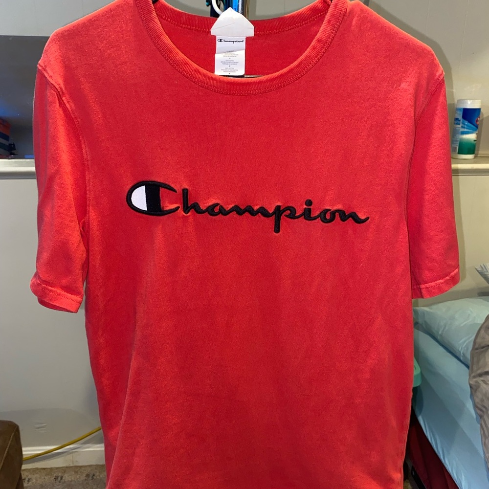4 Champion T-Shirts
